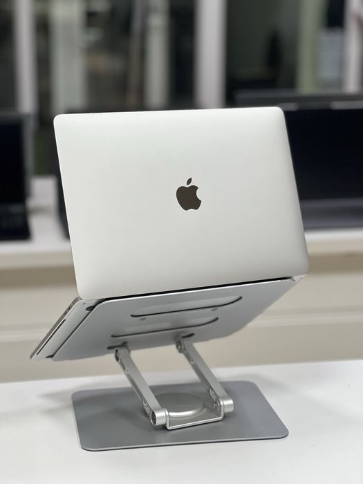 MacBook Pro 13 Touchbar | АКБ 93%