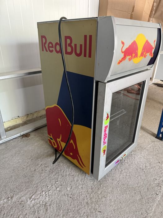 Frigider mini Red Bull
