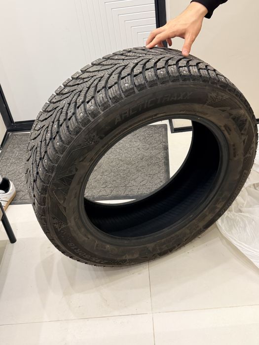 Продам зимние шины срочно