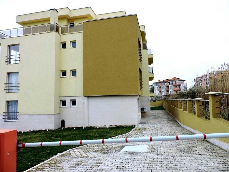 Продава се Двустаен апартамент в Бяла - 139 кв.м за 770 €/кв.м - Снимка #16