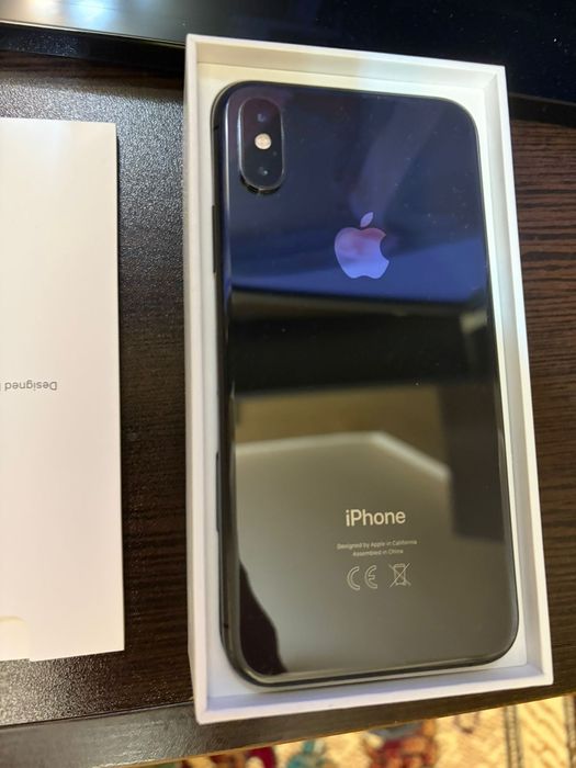 Продаю iPhone XS