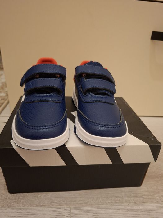 Vand adidași copii marime 26.5