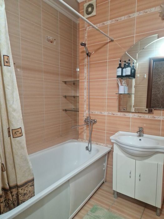 Сдам 2-ком квартиру посуточно
