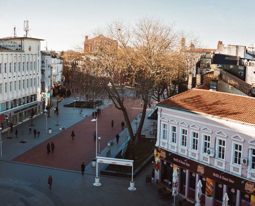 Дава се под наем Четиристаен апартамент в Варна, Операта - 110 кв.м за 999.6 € - Снимка #9