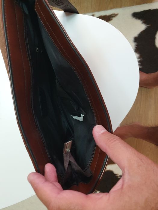 Geanta de umar barbati