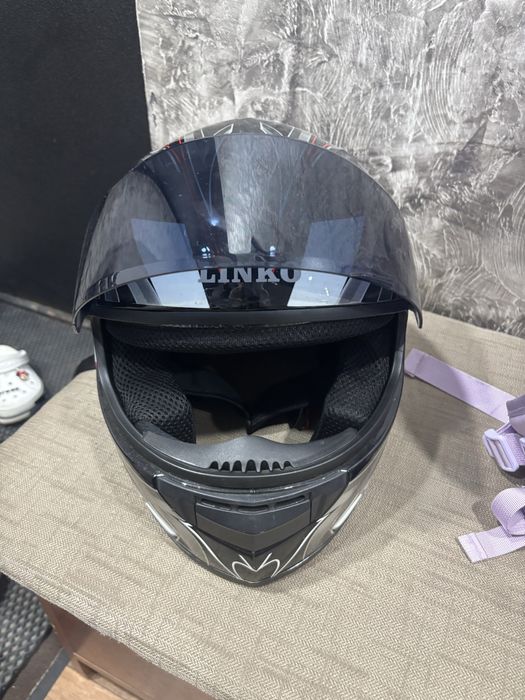 Продам шлем для мопеда