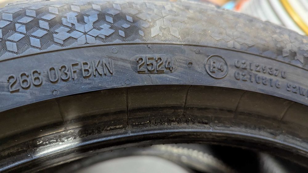 Гуми Континентал Continental 235 45 18