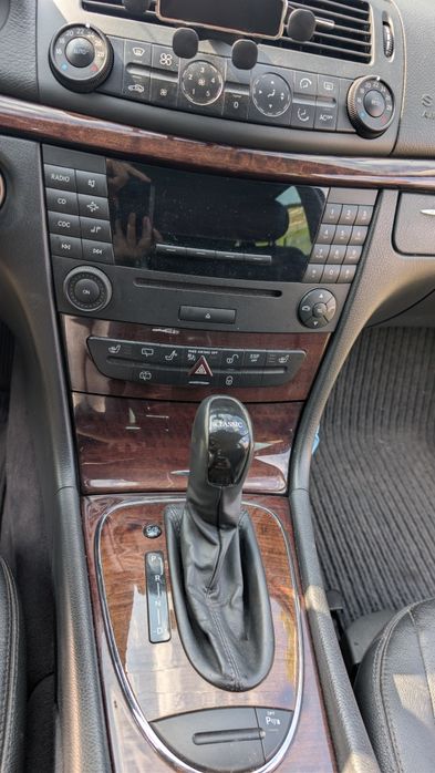 Mercedes W211 E220