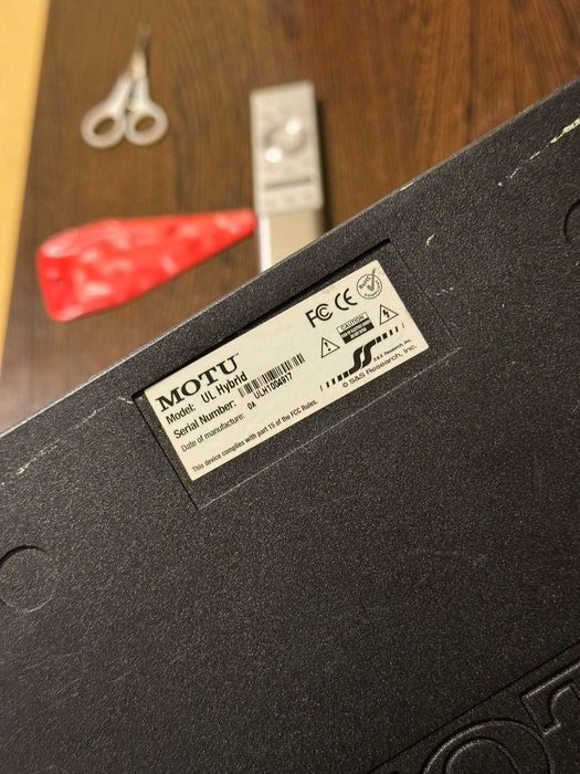 placa audio MOTU ultralite mk3 hybrid