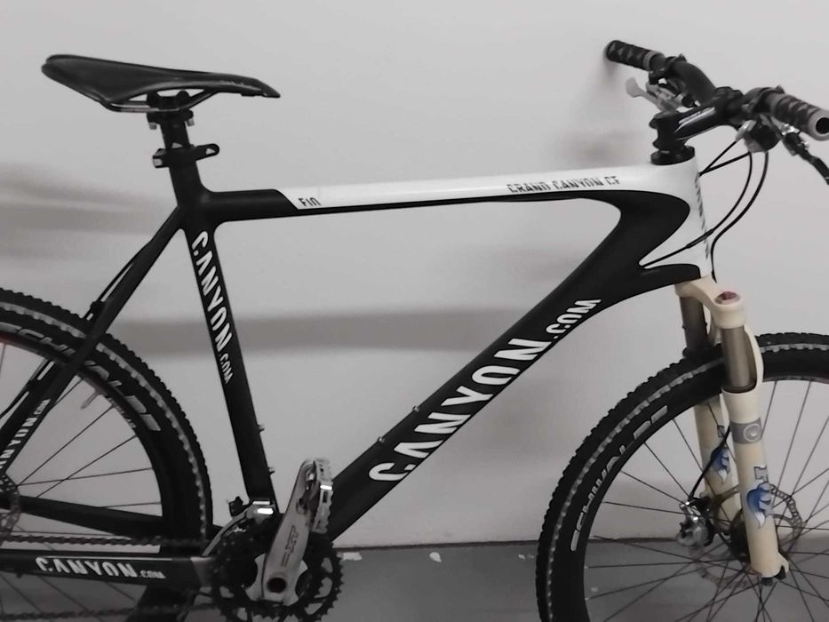 Mountainbike Gran Canyon cu cadru Carbon