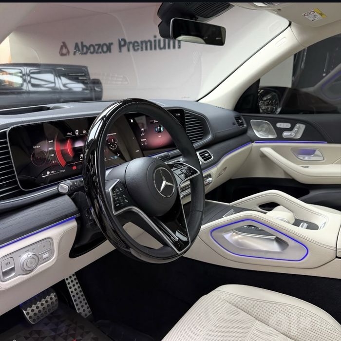 Mercedes GLS 450 4 matic.  2024 model facelift