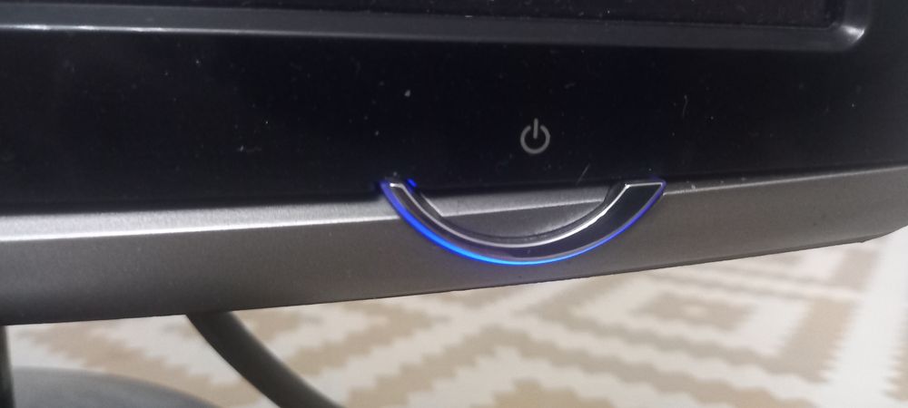 Монитор компьютерный