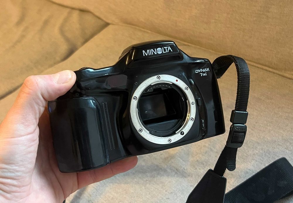 Aparat foto Minolta Dynax 7xi body montura A functional
