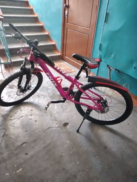 Велосипед подростковый на 10-14 лет.