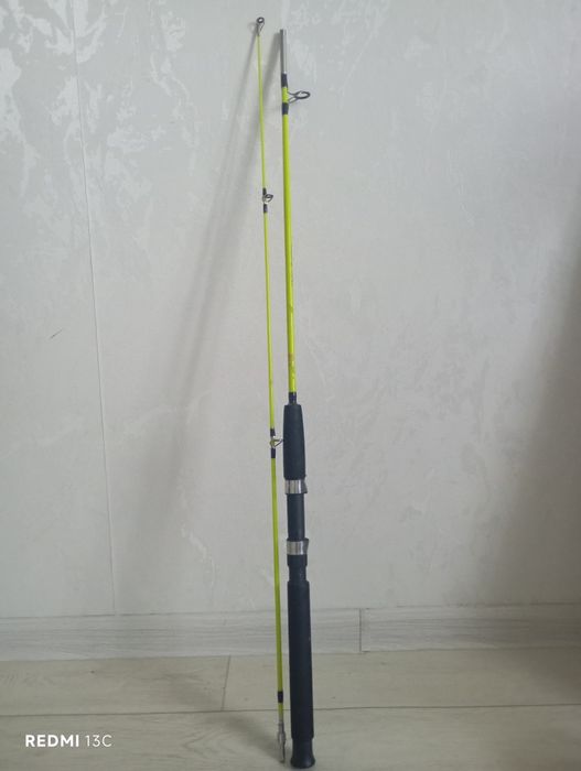 Продам спининг срочноо