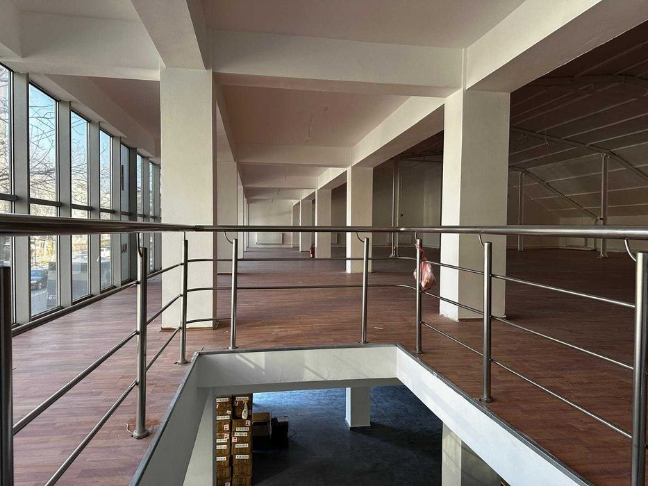 spatii comerciale