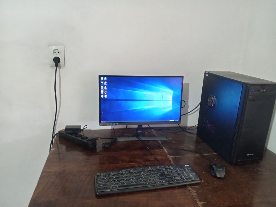 Кампютер сатилади