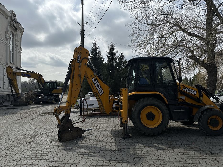 Услуги экскаватора погрузчика (петушок)