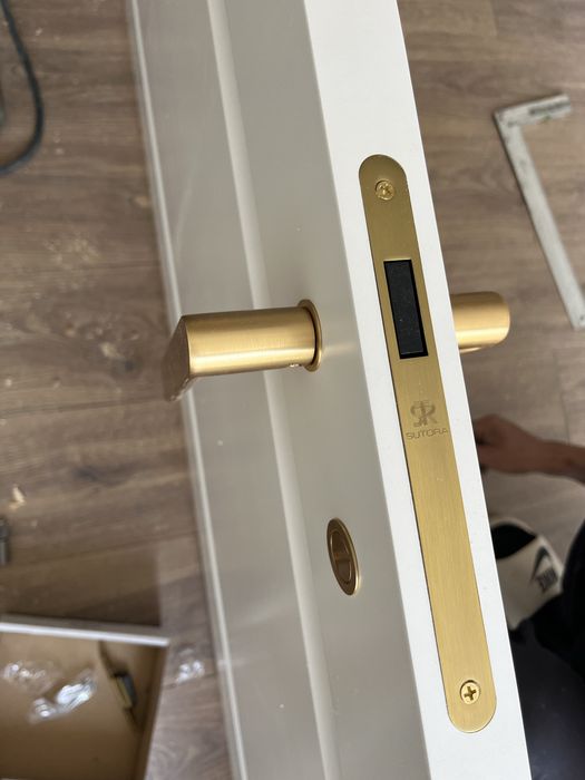 Установка дверей