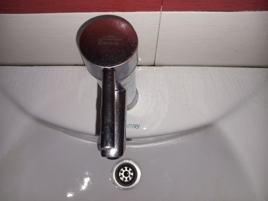 Мивка с крак  и смесител Intrer Ceramic