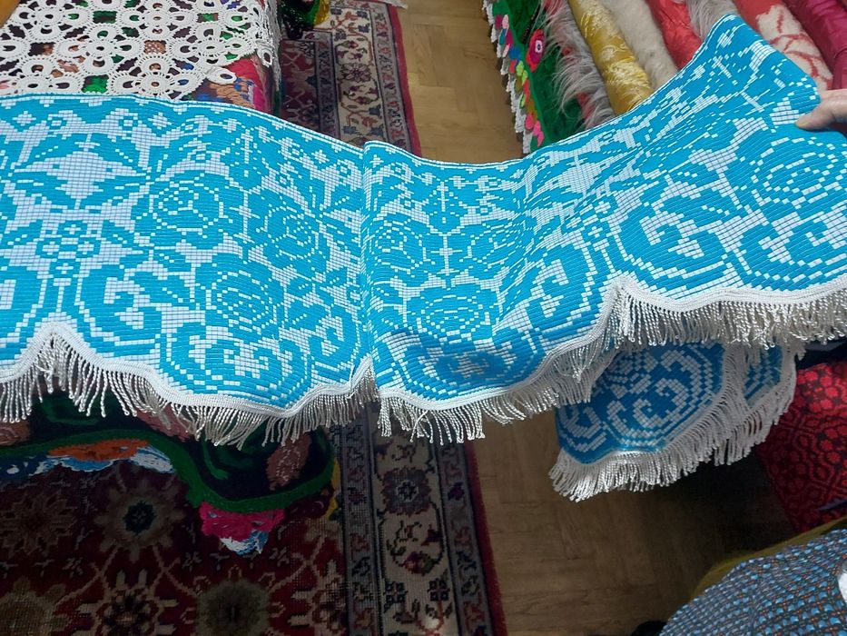 Vând  draperii tradiționale