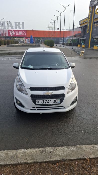Chevrolet Spark 1.25 sotiladi.