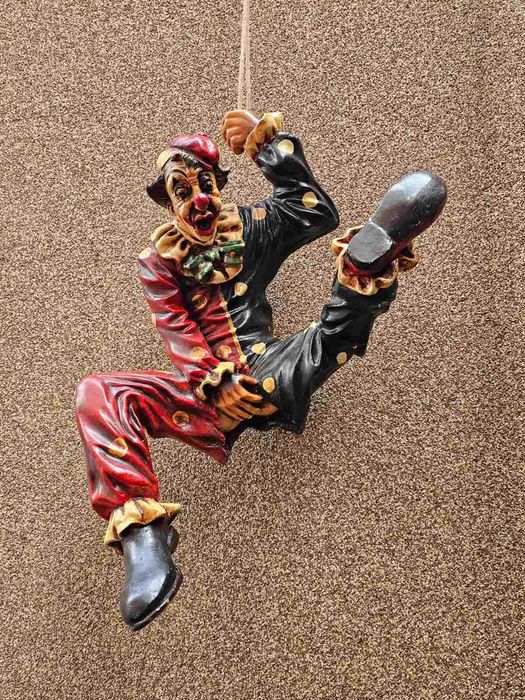 Шкаф в ретро стил