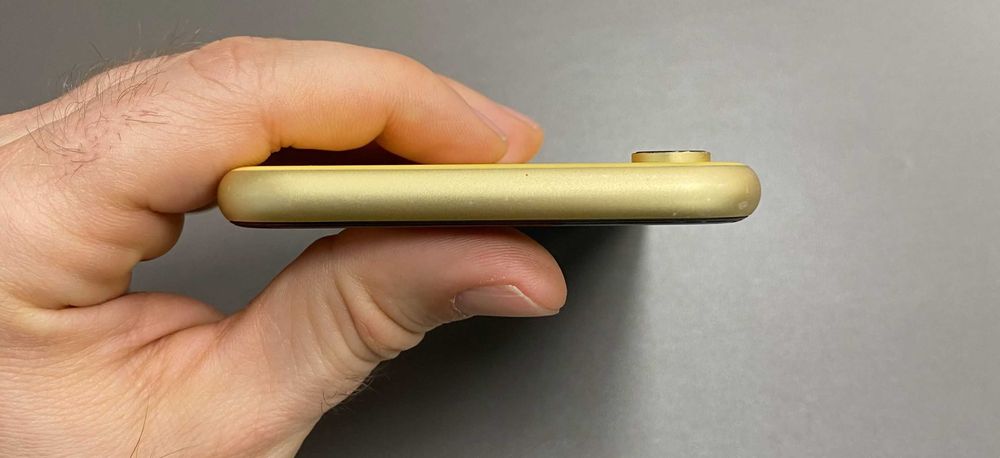 IPhone XR 64GB + Case