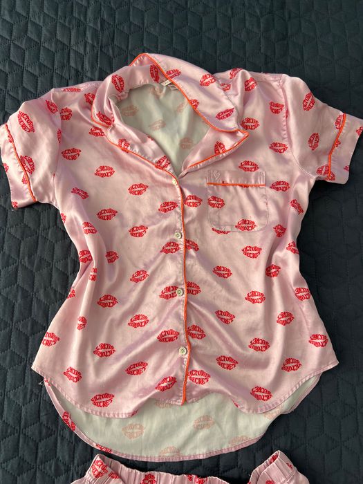 Пижамите на Виктория Сикрет