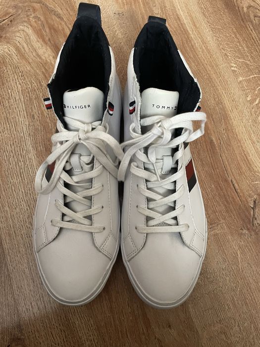 Tommy hilfiger маратонки