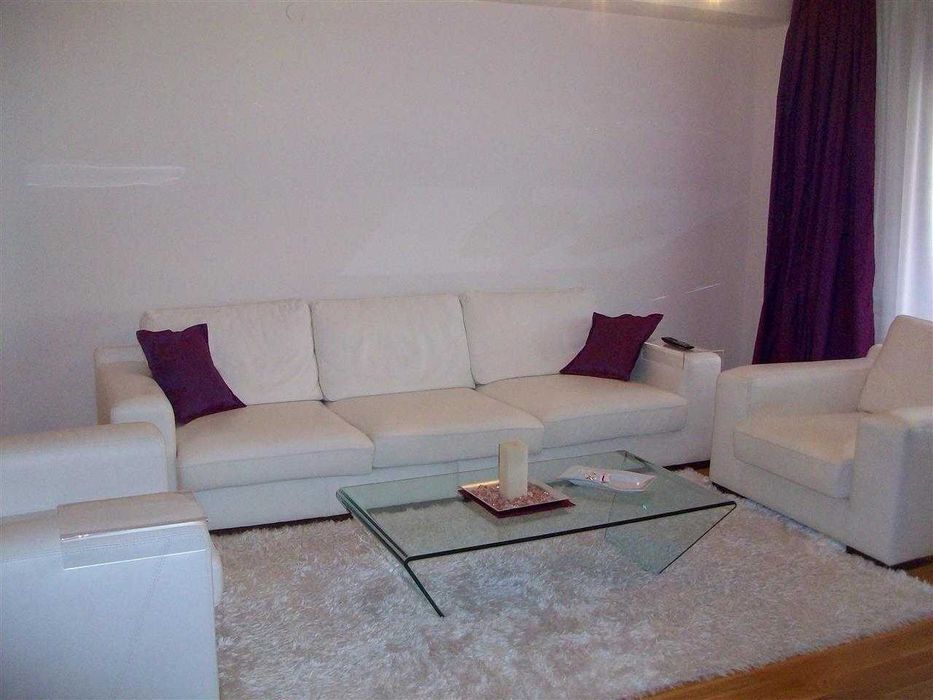 Дава се под наем Двустаен апартамент в Бургас, Зорница - 63 кв.м за 173.4 € - Снимка #2