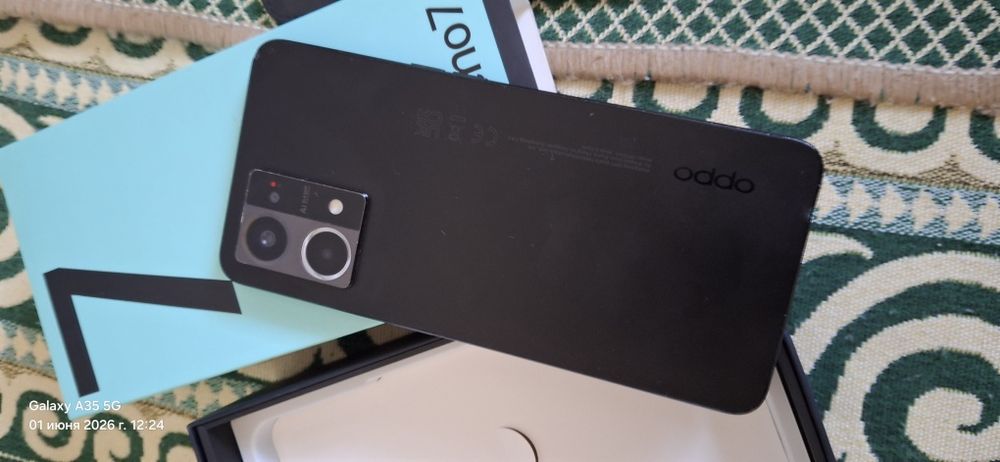 OPPO Reno7 б/у ,как новый