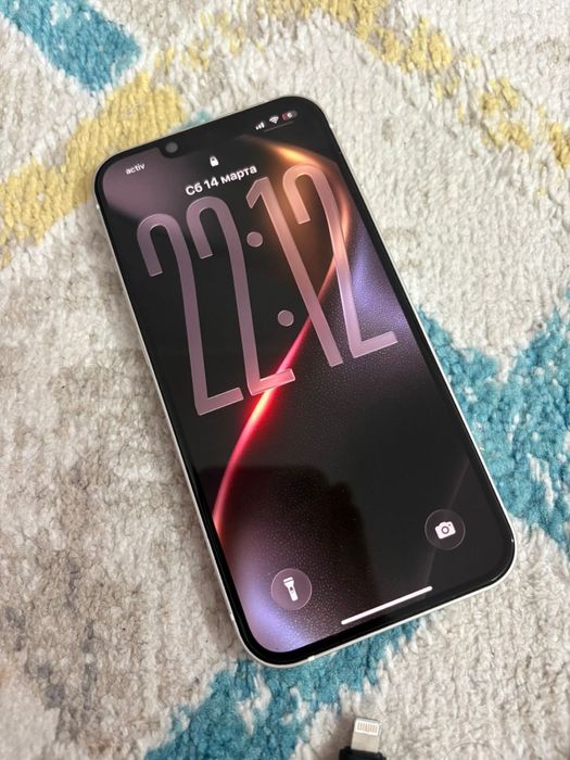 Продам IPHONE 13