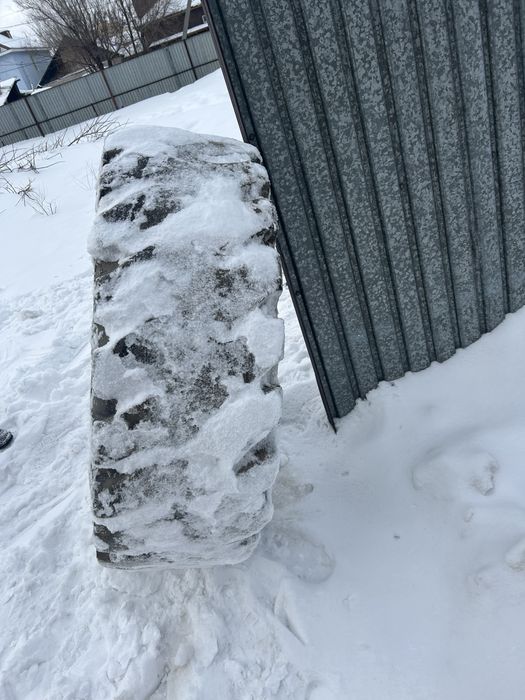 Шины на погрузчик 2 куб