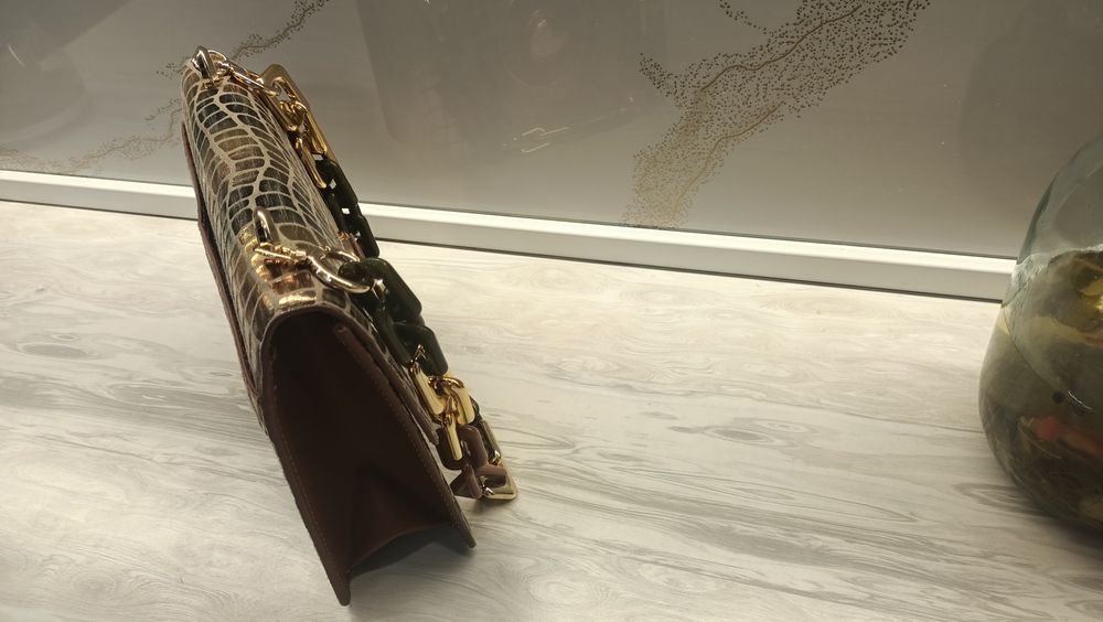 Сумочка женская необычная