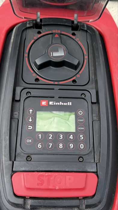 Продавам косачка робот Einhell