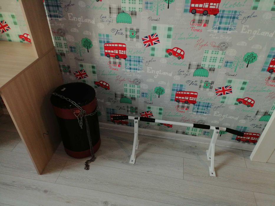 Груша, турник продам