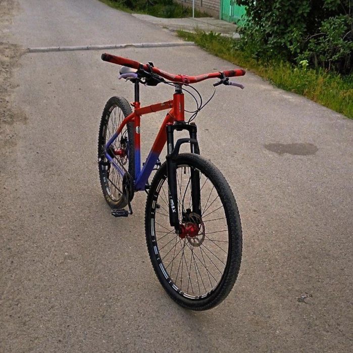 Продам велик  60к торг писать лс