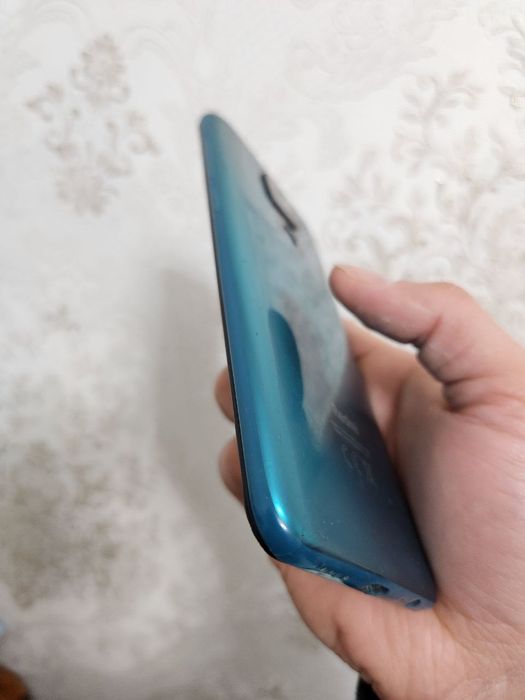 Redmi note 9 holati oʻrtacha hotrasi 128 karoʻpka bor batareykasi zoʻr