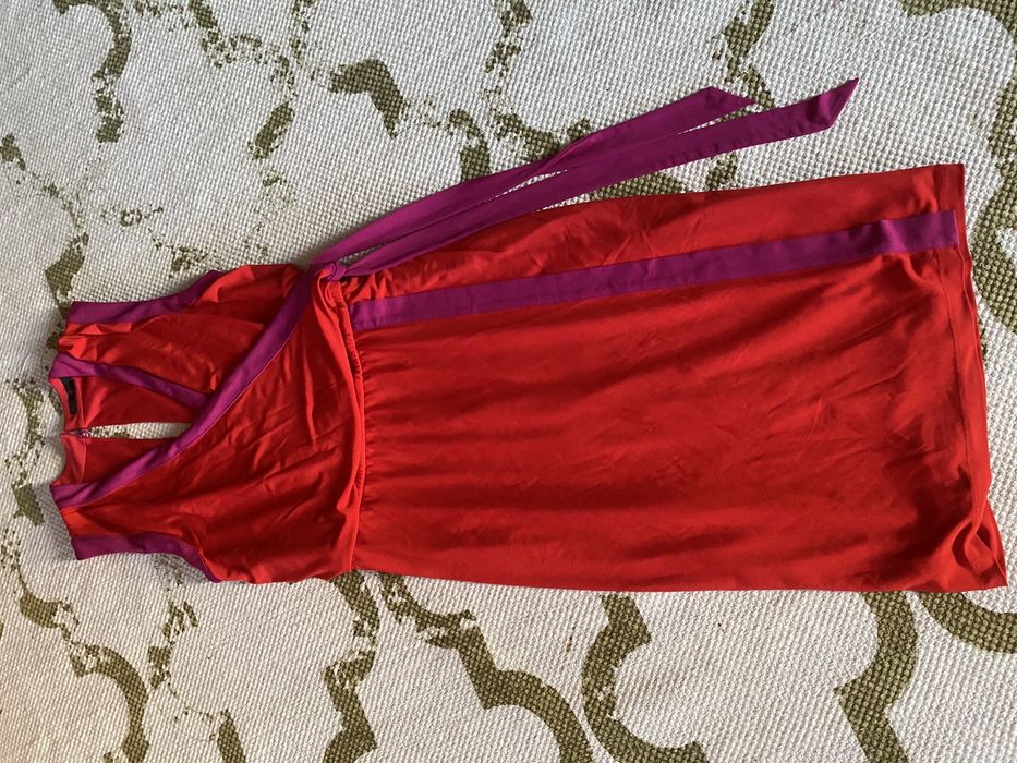 Червена рокля Coast