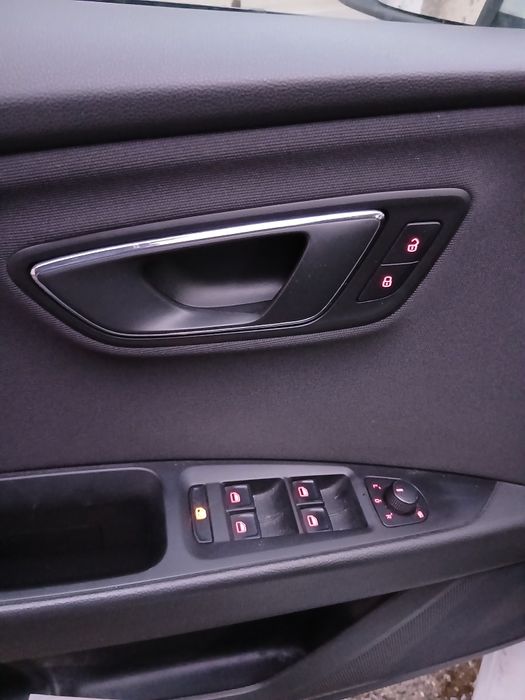 Vând Seat Leon 1,6 TDI