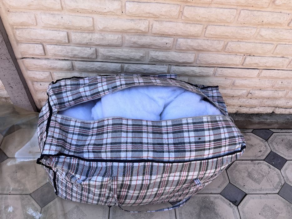 Продам синтепон.