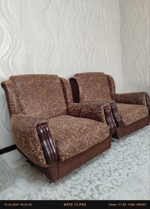 Продаётся мягкая мебель! два кресла