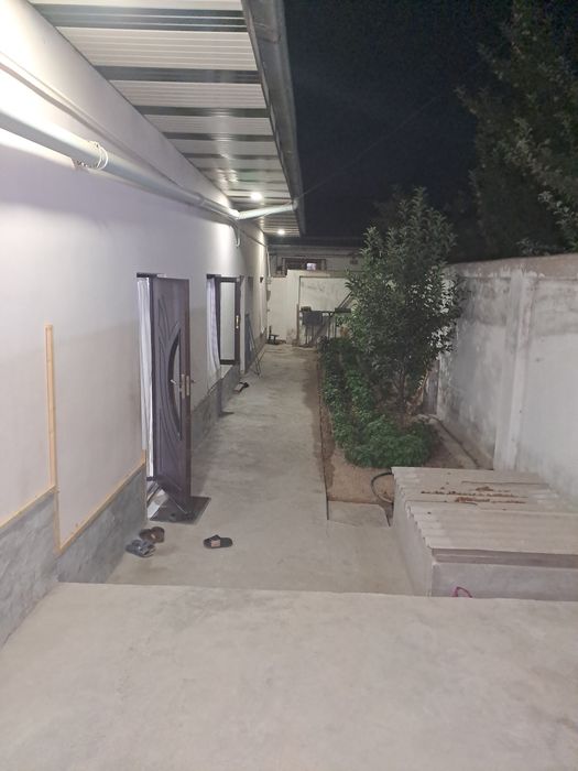 Уй. Сотилади  зангиотада