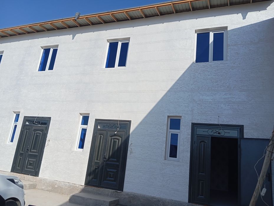 Yarim plan xovli joy sotiladi