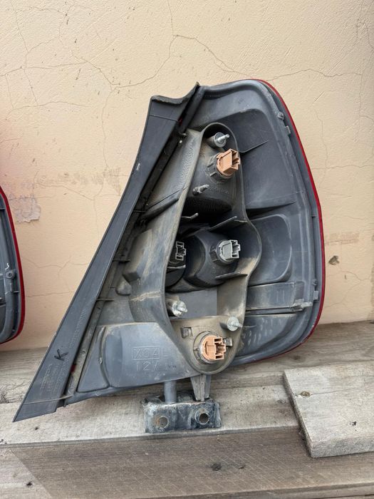 Far și tripla Honda Jazz