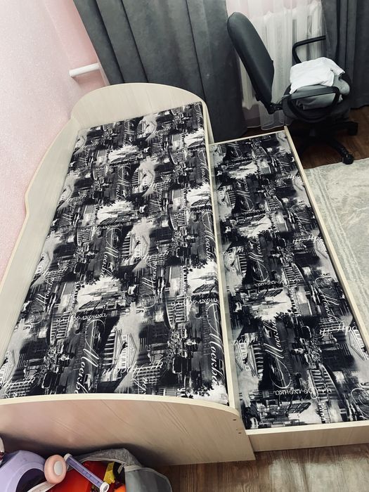 продаются кровать