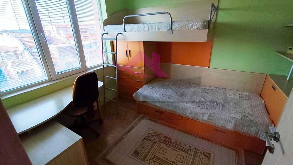 Просторен и слънчев! Двустаен- Окръжна Болница