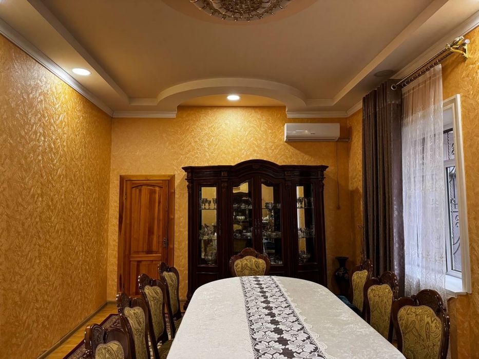 Xovli uy joy 3 sotix fasad 18x20 biznes uchun xam zor joy