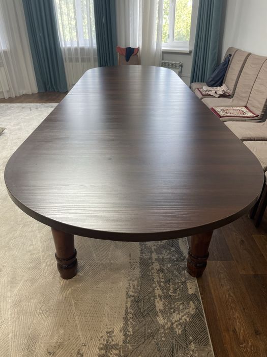 Стол гостинный срочно продам